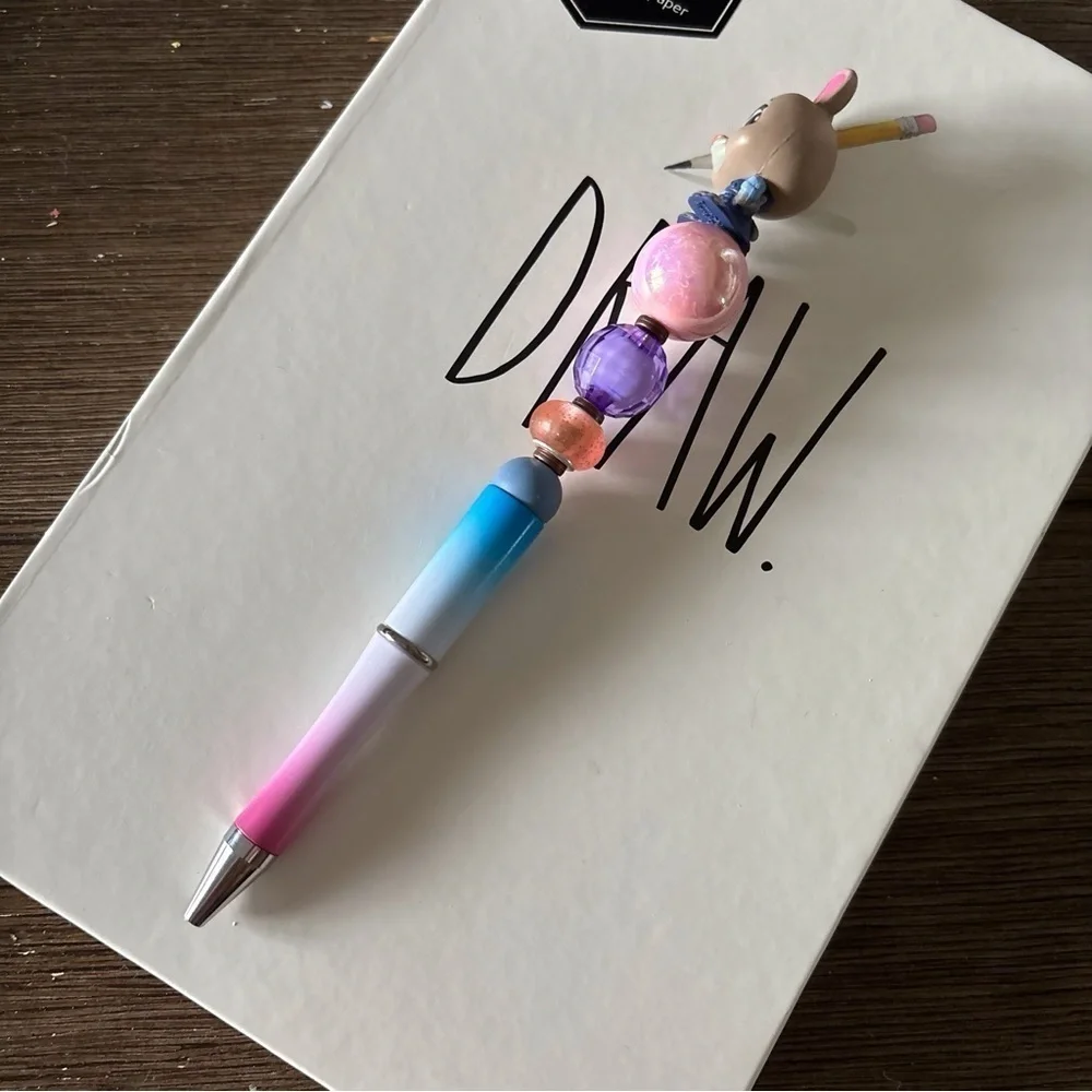 Disney Doorables: Zootopia: Judy Hopps handmade beaded pen